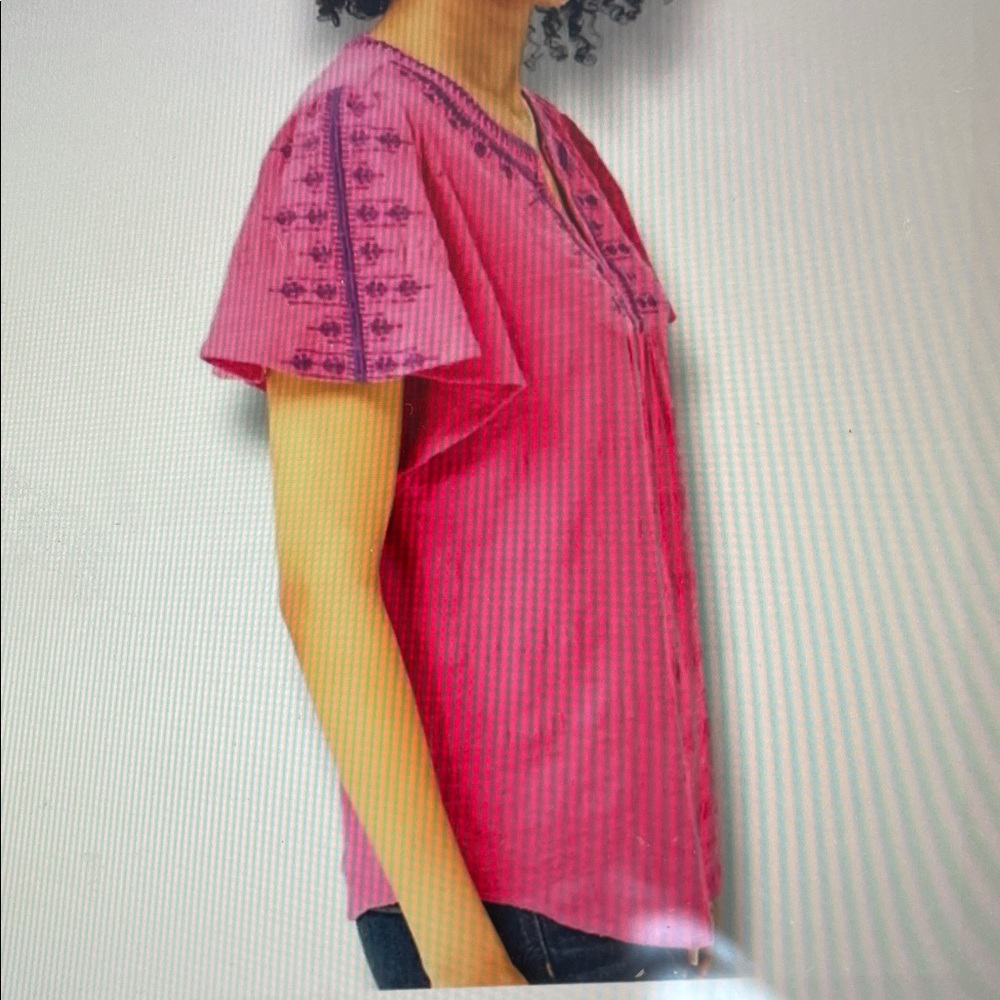 J Jill size medium magenta top with navy embroidery 100% cotton flutter sleeves - Picture 2 of 5